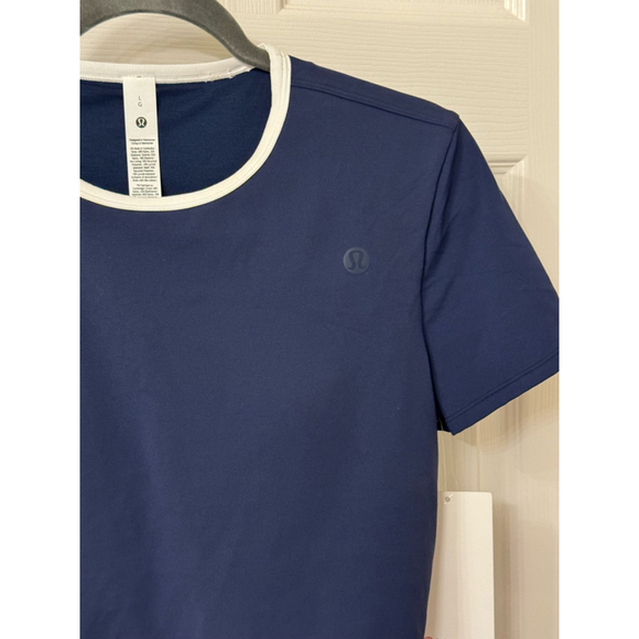 NWT LULULEMON Crop Top Tee Size L Navy Blue White Trim - Picture 7 of 9